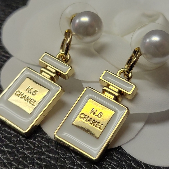 Jewelry - Custom Made Earings 1.5" Drop